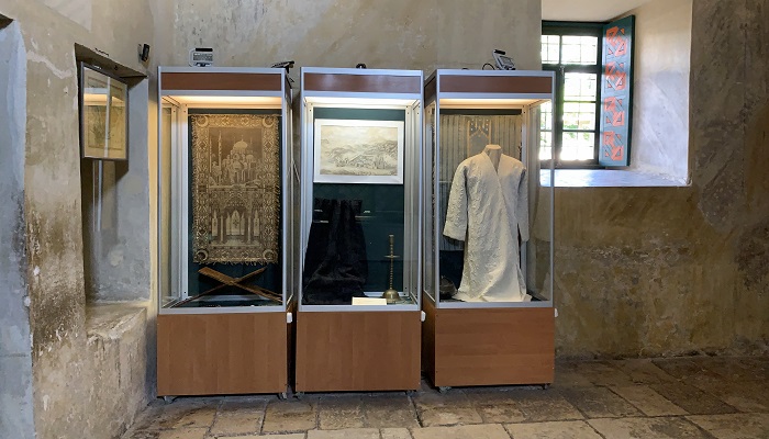 Музейные экспонаты бахчисарайского дворца